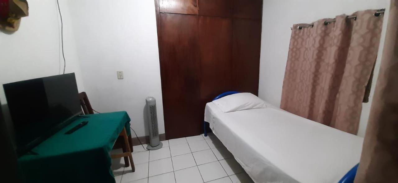 Готель Duerme Tranquilo Rio Segundo Екстер'єр фото